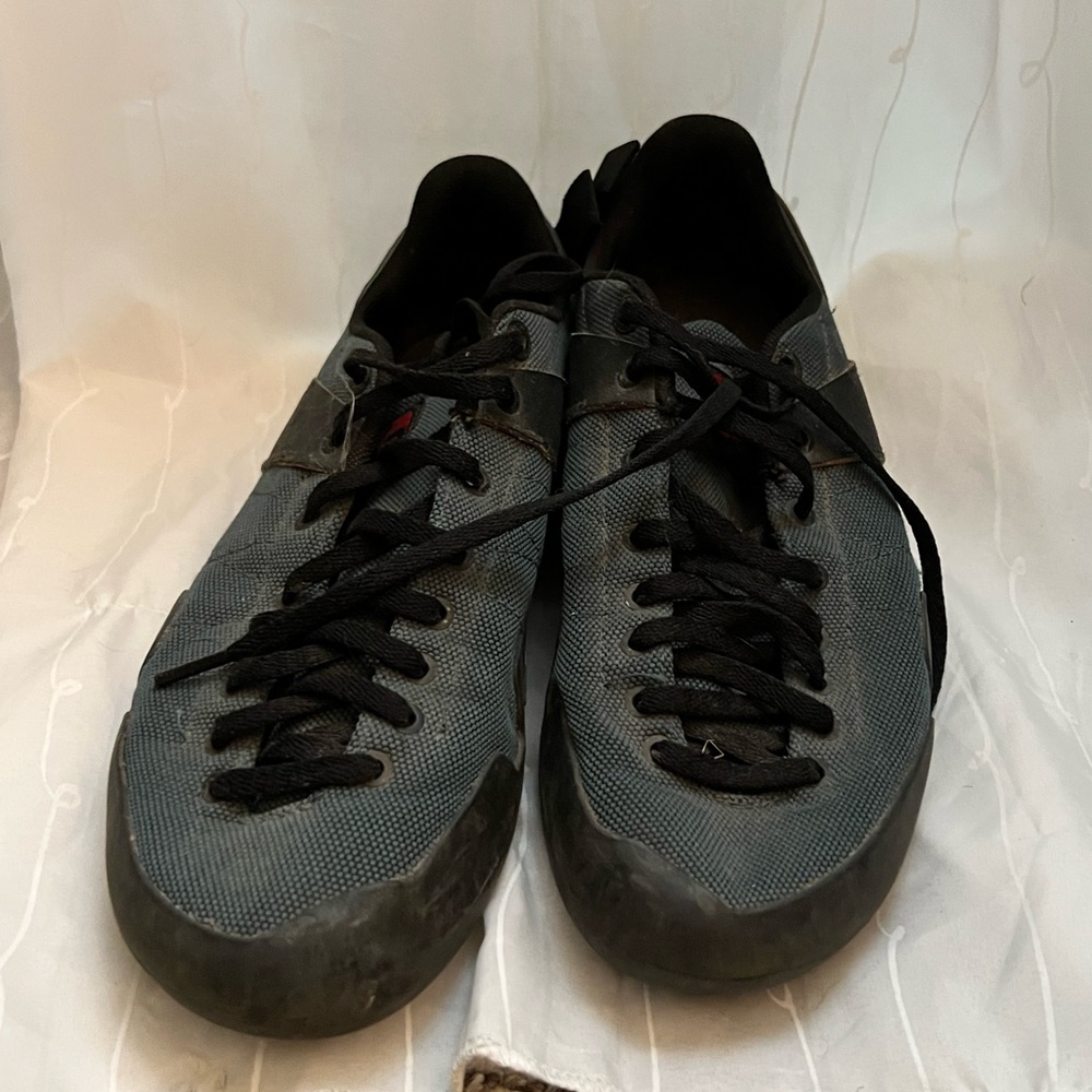 Five Ten Approach Shoes